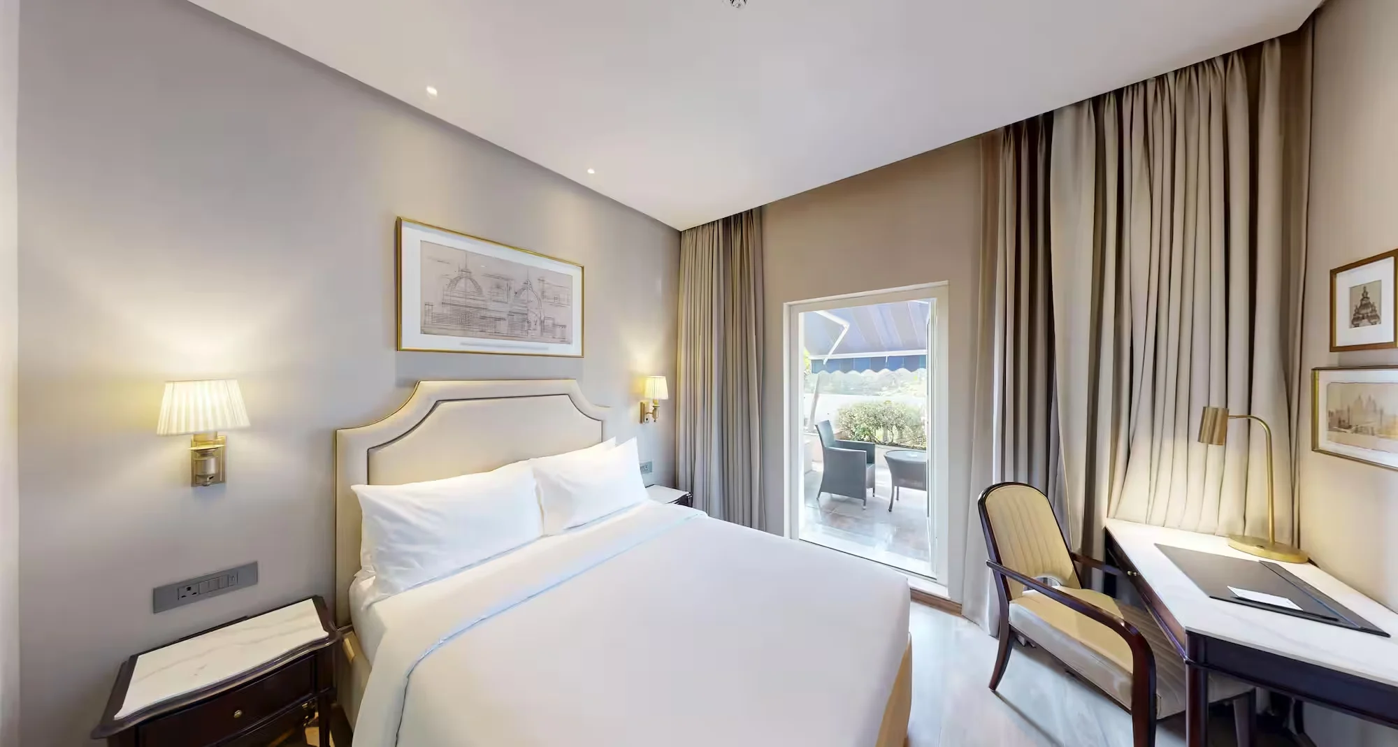 Radisson Blu Marina Hotel, [City]